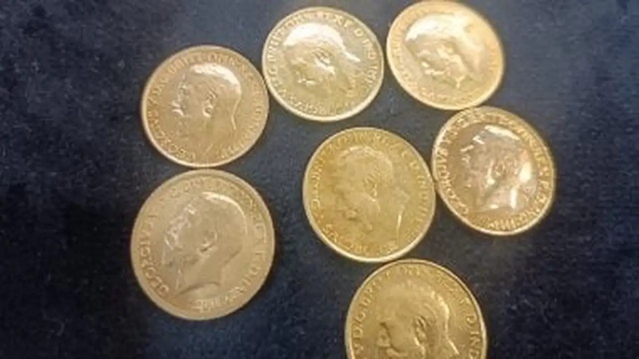 سعر الجنيه الذهب يسجل 55520 جنيهًا في الأسواق المصرية خلال تعاملات الجمعة